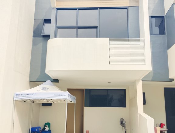 3BR READY FOR OCCUPANCY UNIT NEAR ANTIPOLO CATHEDRAL