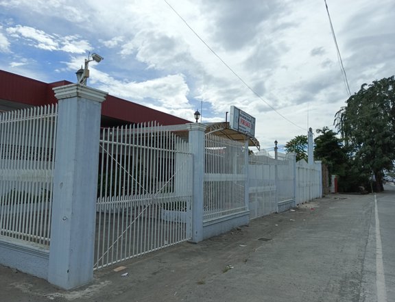 A mixed zoning property (Commercial/Residential) 10,503 sqm along highway