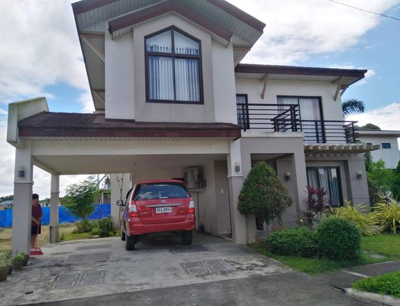 2 story.3 bedroom+1 maid's room & 4 bathroom + Full furnished with appliances.