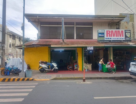 Commercial lot with old structures