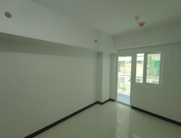 Rent to own For sale condo Ready for occupancy avenue makati cbd