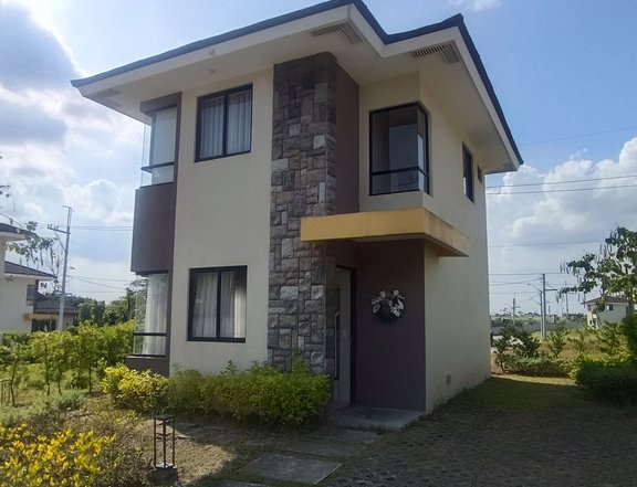 House and Lot for Sale in Vermosa Blvd City of Imus Cavite