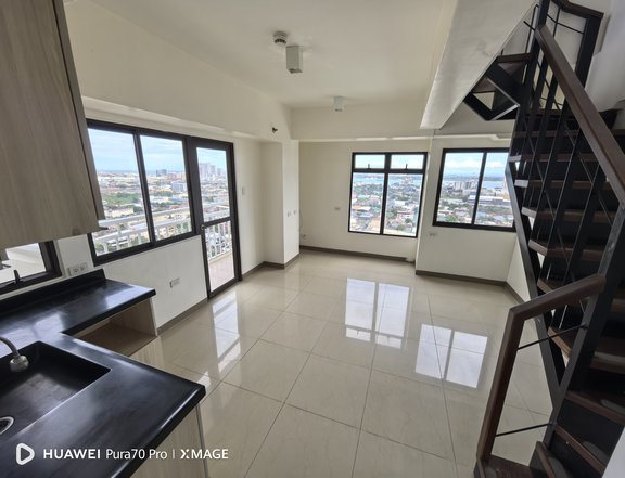 Mabolo Garden Flats 1BR Corner Loft Penthouse 60sqm Seaview