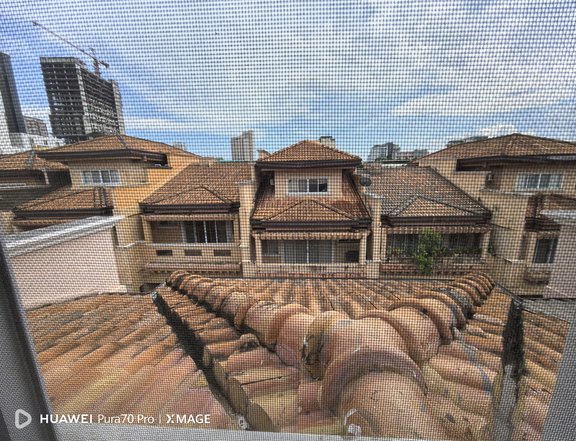 6BR 4-level Townhouse 320sqm Furnished Balcony JY Cebu IT Park Lahug
