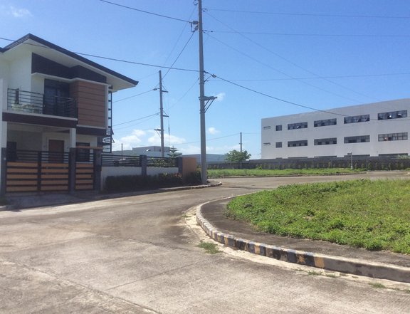 175 sq.m Residential CORNER LOT in PONTE VERDE DE SANTO TOMAS BATANGAS