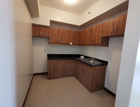 Pasalo 58.00 sqm 2-bedroom Condo For Sale in Brio TowerRockwell Makati