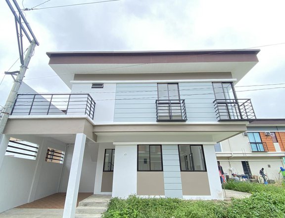 4-bedroom Single Attached House For Sale in Lipa Batangas