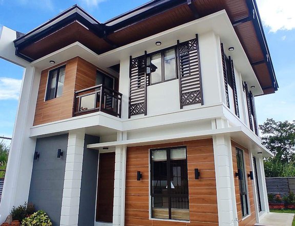 TRINIDAD TWO-STOREY SINGLE ATTACHED HOME Total Lot Area: 125.21 SQM