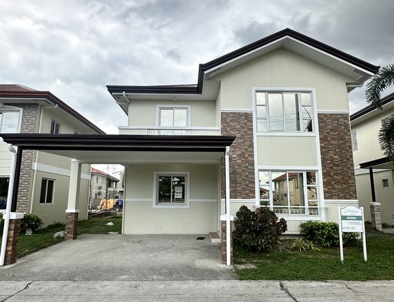 4-bedroom Single Detached House For Sale in Angeles Pampanga 30mins drive to Clark