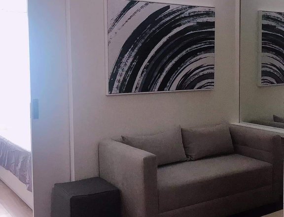 32.00 sqm 1-bedroom Residential Condo For Rent in  The Rise Residences Makati City CBD