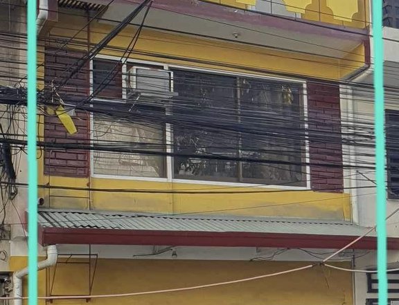 3 Storey 5 Bedroom House For Rent With Parking, Sampaloc, Manila