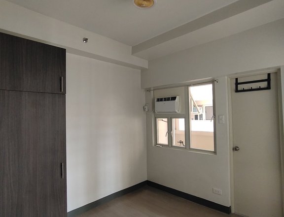 19.78 sqm Studio Residential Condo For Rent in Pioneer Mandaluyong