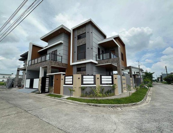 5 Bedrooms Modern Single Detached House for Sale in Angeles Pampanga