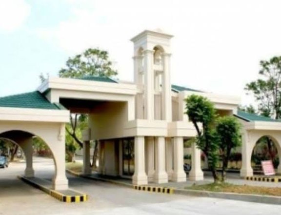 Selling 150sqm lot in an executive subdivision,  near the Bulacans Capital (Malolos City)