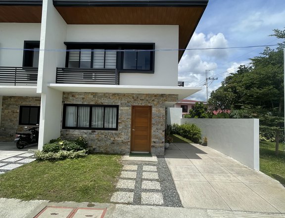 Modern 3 Bedroom Townhouse For Sale in Binan Laguna near Southwoods Mall