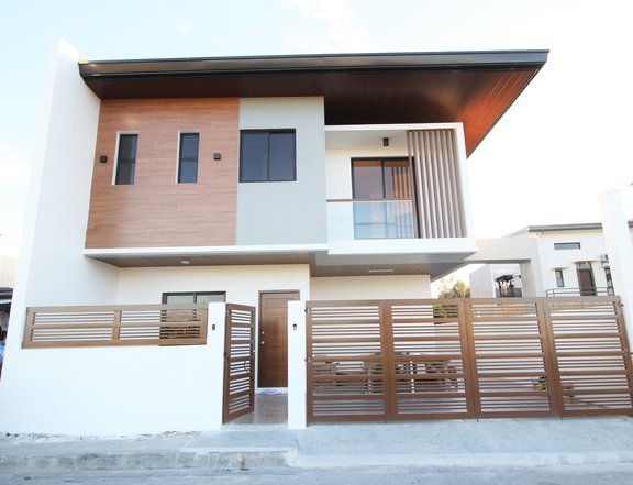 Brand-new House for Sale in Greenwoods Pasig
