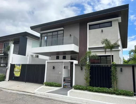 Ready For Occupancy House and lot For Sale in Tahanan Village, Paranaque