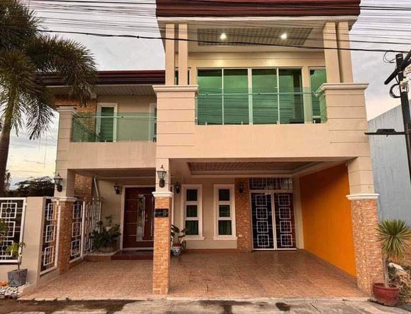 Fancy 4 Bedrooms House For Rent Near Clark Pampanga