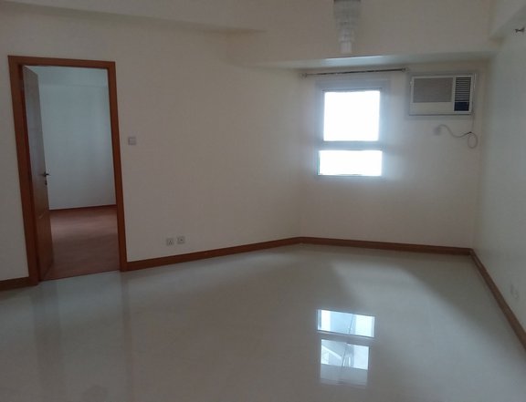 47.00 sqm 1-bedroom Condo For Sale at Trion Towers