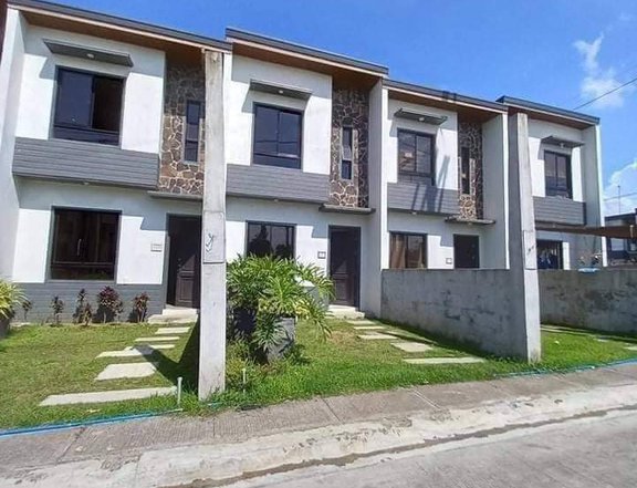 Affordable 2-bedrooms Townhouse For Sale in Dasmarinas Cavite