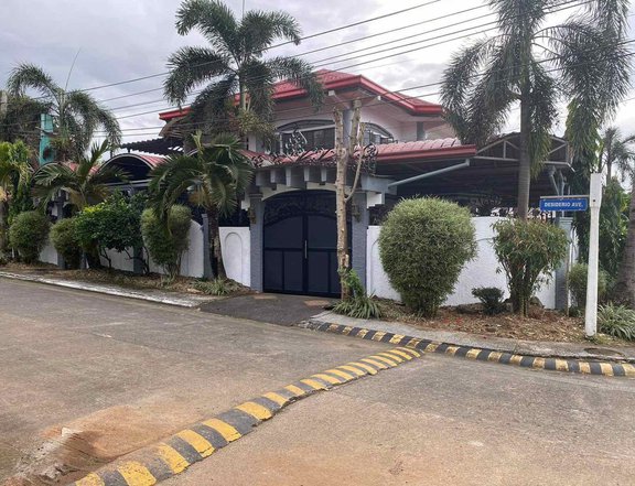 Pre-Owned 7-bedroom Single Detached House For Sale in Quezon City