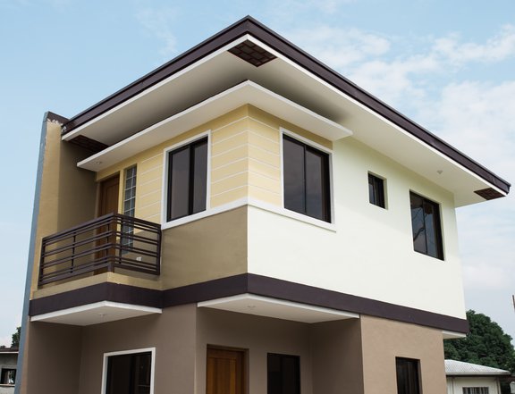 Duplex House and Lot for Sale with Car Garage in San Mateo, Rizal
