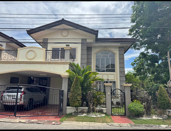 Two Storey House for Sale in Woodridge Park Davao City