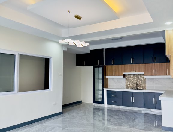 House and lot in Greenwoods Executive Village Pasig