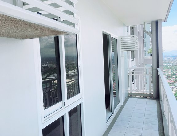 84.00 sqm 3-bedroom with balcony Commonwealth Quezon City / QC