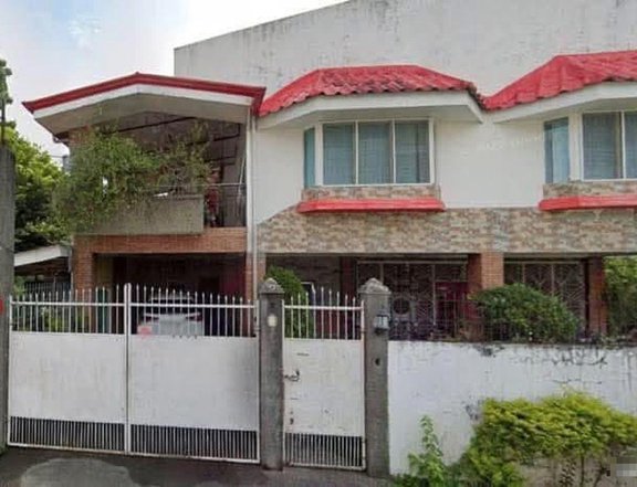 Pre-Owned 7-bedroom Single Detached House For Sale