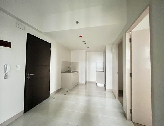 Unit 10H - Your Dream RFO 2 Bedroom Residential Condo Awaits in Suntrust Asmara, QC