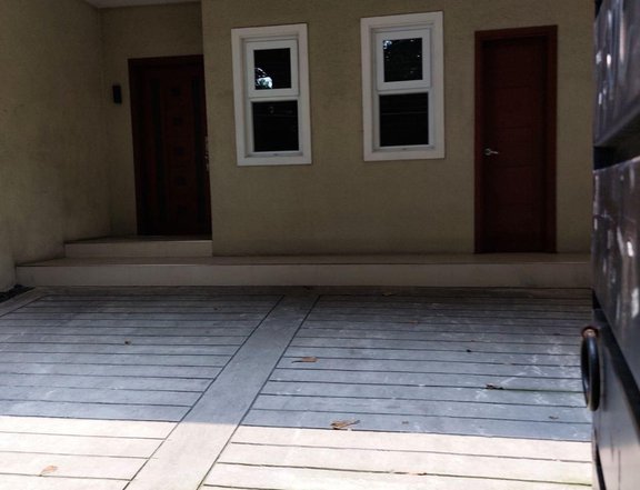Townhouse for rent new Manila QC