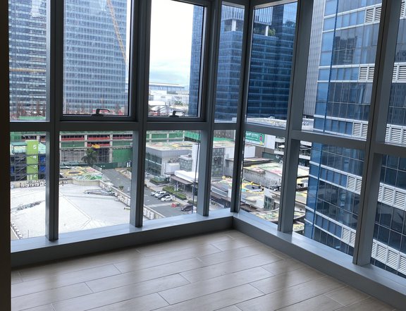 63 sqm 1-bedroom Condo For Sale Uptown Parksuites Tower 2