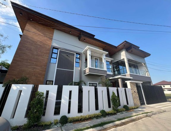 ELEGANT HOUSE AND LOT IN PAMPANGA