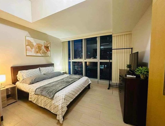 Uptown Parksuites Tower 1 One Bedroom For Sale Furnished