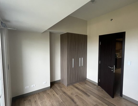 Pre-selling 1 Bedroom unit 38.5 sqm in Fort Bonifacio