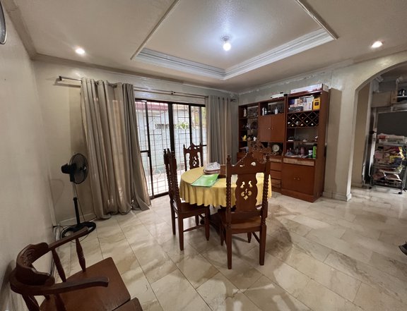 Luxury 5 bedroom Mansion!  detached House and lot for sale in Marikina