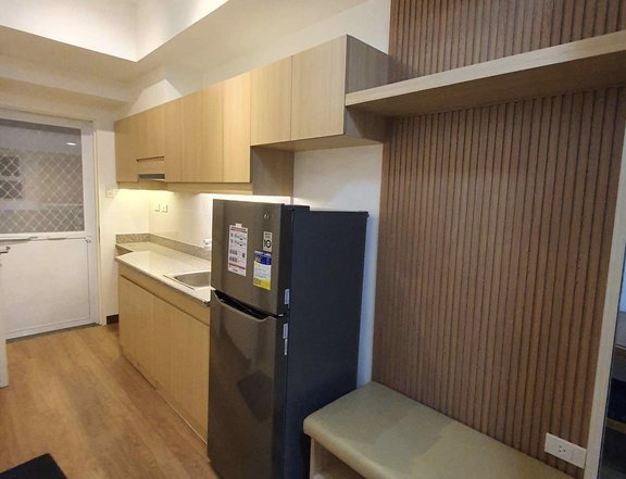 Fully furnished 1 bedroom condo for rent at Infina Towers
