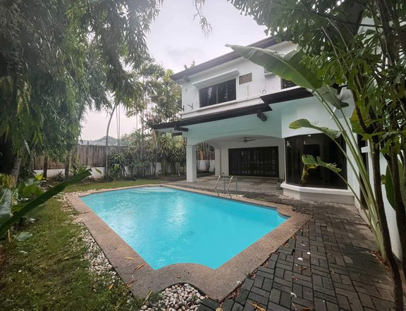 Nice House for Rent in Ayala Alabang