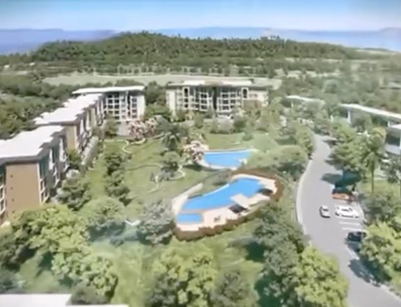 BEST BUY! 4 BEDROOMS CONDOMINIUM UNIT WITH GOLF & CLUB MEMBERSHIP FOR SALE IN TAGAYTAY HIGHLANDS