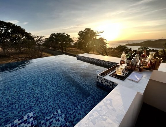 Modern Vacation House with Rooftop Infinity Pool