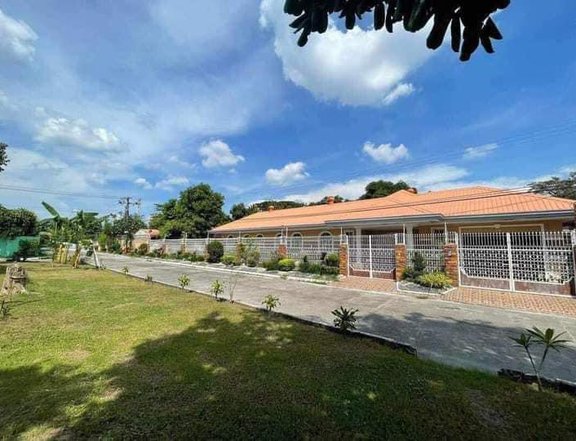 8 Bedrooms Bungalow House For Sale in Pampanga