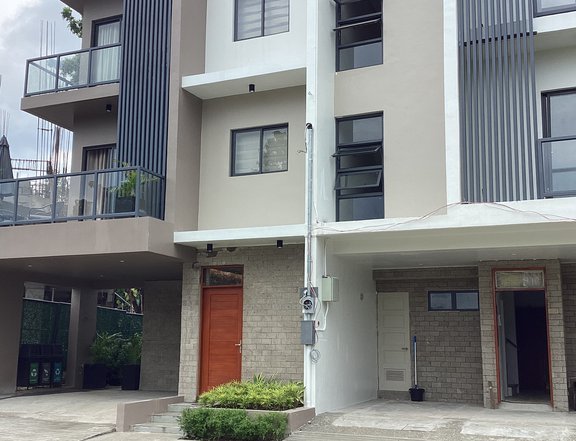 4-bedroom Townhouse For Sale in Quezon City / QC Metro Manila