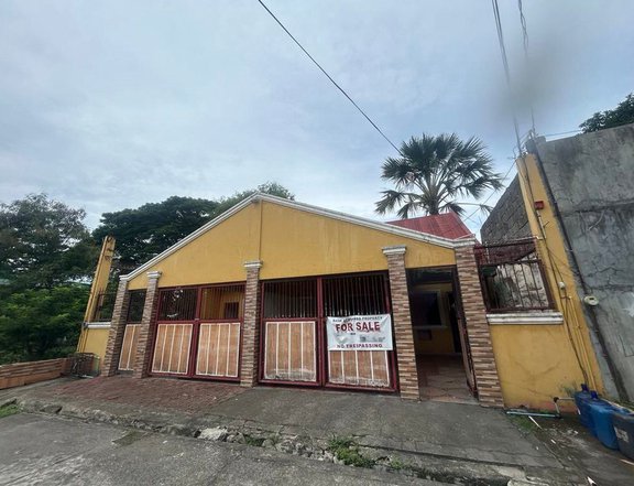 Foreclosed single storey duplex type building at Brgy. Gulang Gulang Lucena City