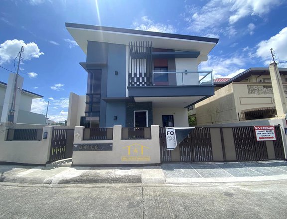 Ready for Occupancy 5 Bedroom Single Dettached house for sale in Imus Cavite