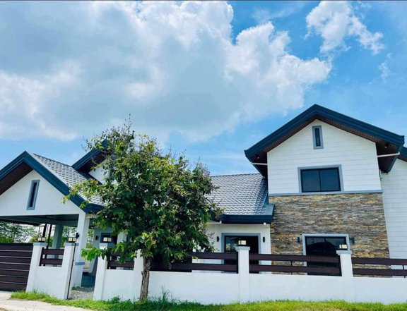 BRAND NEW TEO STOREY HOUSE FOR SALE IN LAKESHORE PAMPANGA