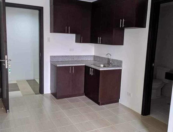 57.16 sqm 2-Bedroom Condo For Sale in Mandaluyong City