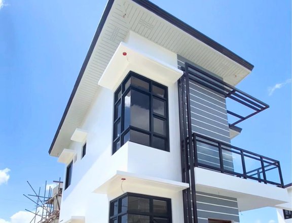 3- Bedrooms House and Lot For Sale in Batangas