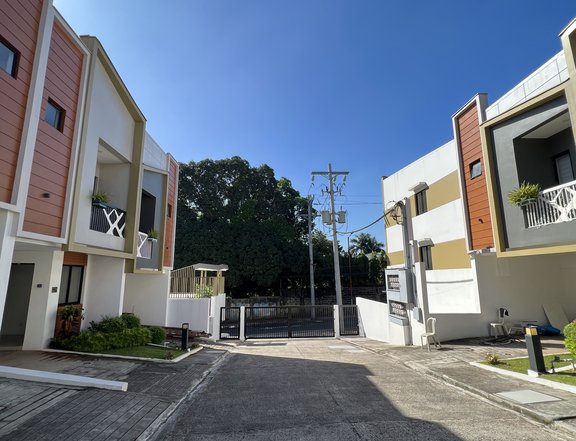 3 bedroom townhouse in Marikina City exclusive community