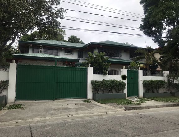 4-Bedrooms 2Storey House For Rent Ayala Alabang